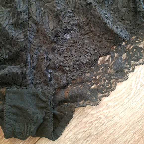 Black Lace Lingerie 2 Piece Set - Picture 4 of 4
